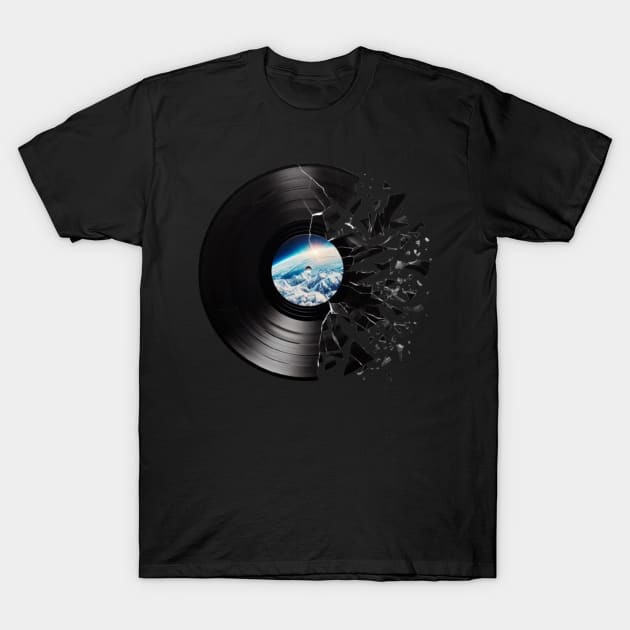 “Ecos del Vinilo: Sonidos Nostálgicos” T-Shirt by The Lion King's Majestic Realm